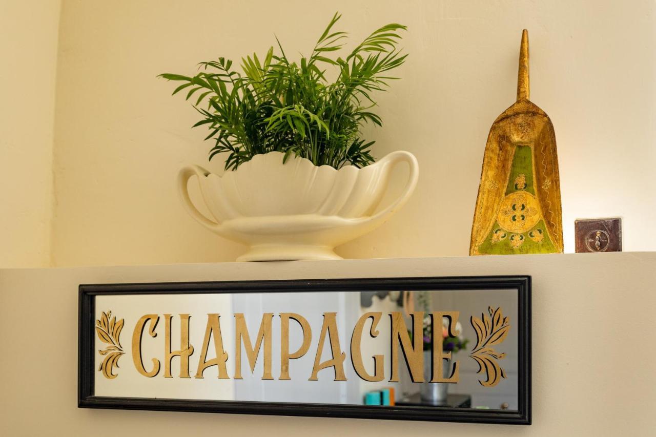 مبيت وإفطار كوندوم Champagne House - Elegance, Luxury And Charm المظهر الخارجي الصورة