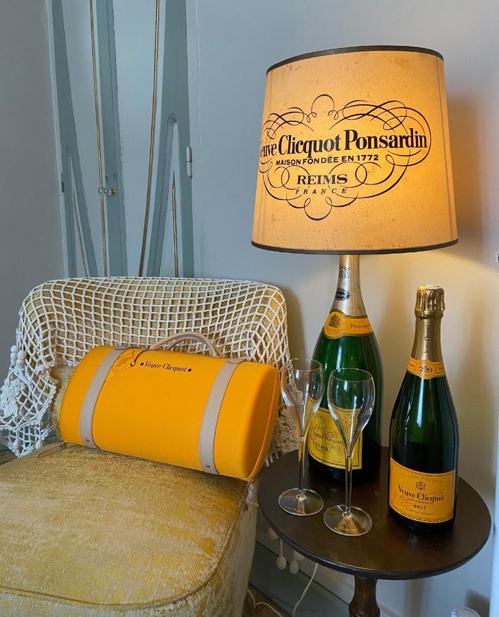 مبيت وإفطار كوندوم Champagne House - Elegance, Luxury And Charm المظهر الخارجي الصورة